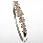 Hawaiian Jewelry 6-12mm 7 Plumeria Rhodium Bangle PG